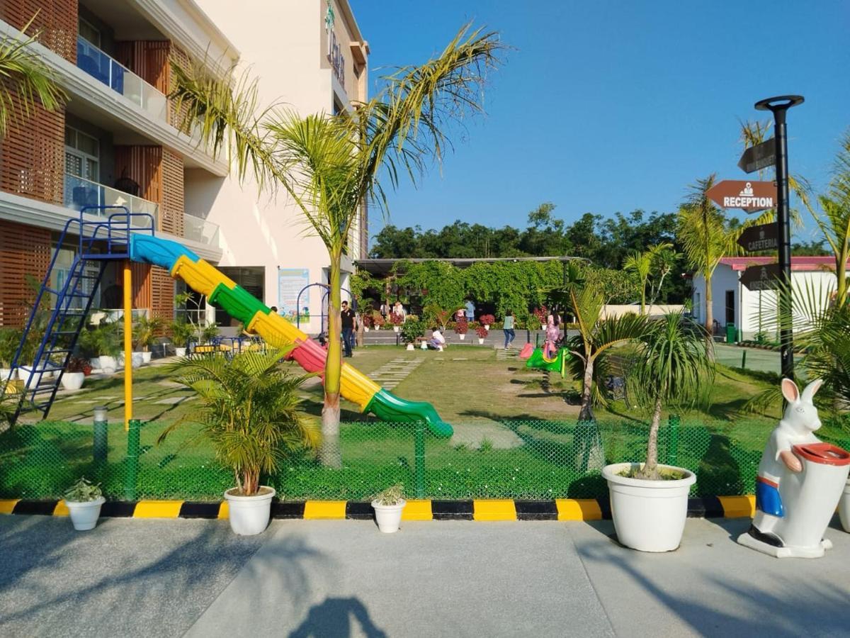 Palm Resorts Tinsukia Exterior photo